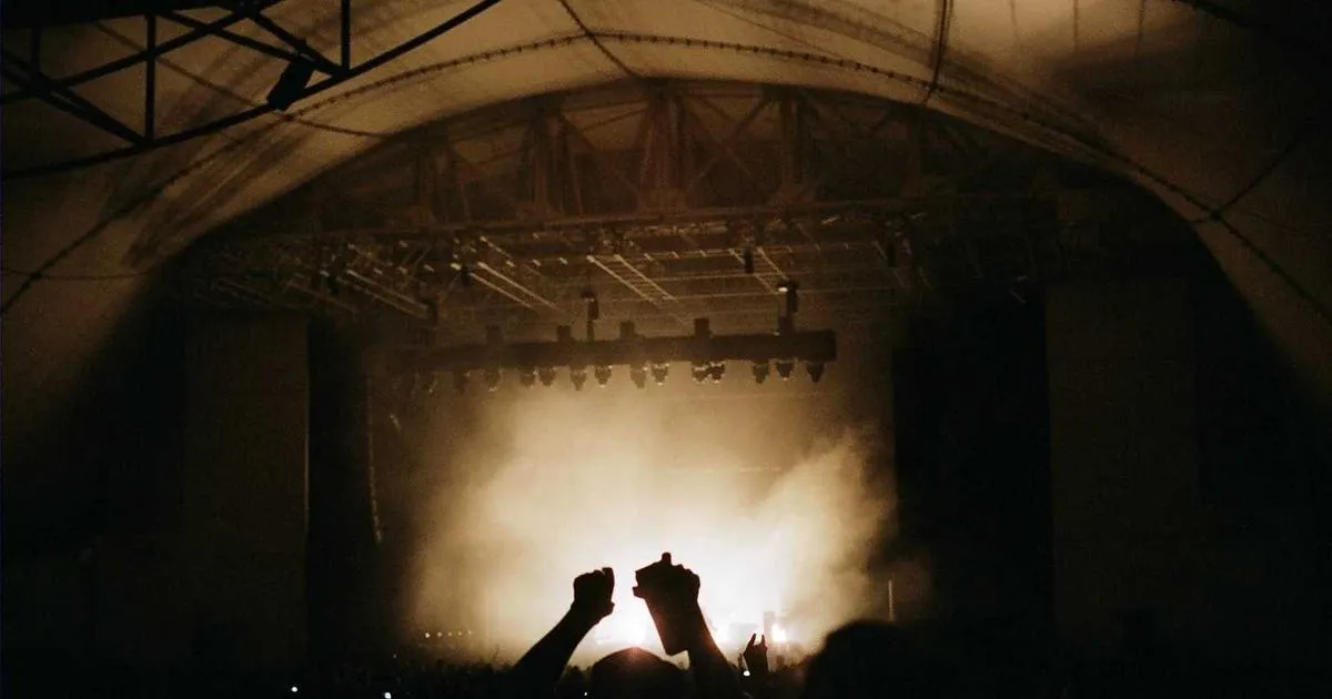 Emergency Procedures for Adverse Reactions - peptide research illustration