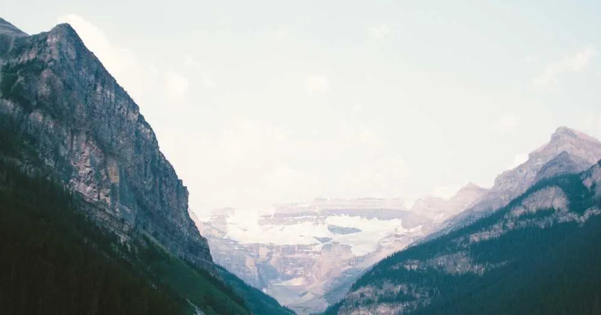 Mitochondrial Peptides: SS-31 and Cellular Energy Research - peptide research illustration